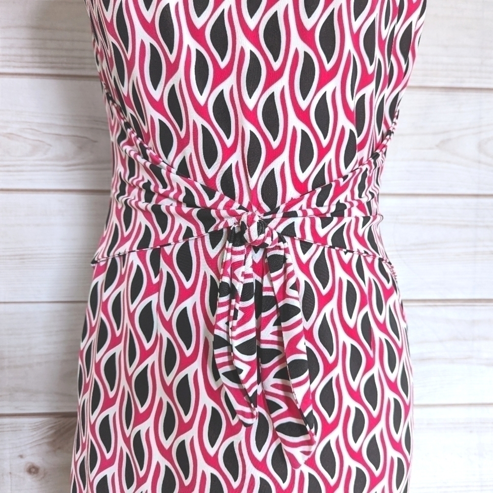 David Meister Geometric Print Tie Front Sheath Dress in Pink & Black Sz 8 Petite - Picture 2 of 7
